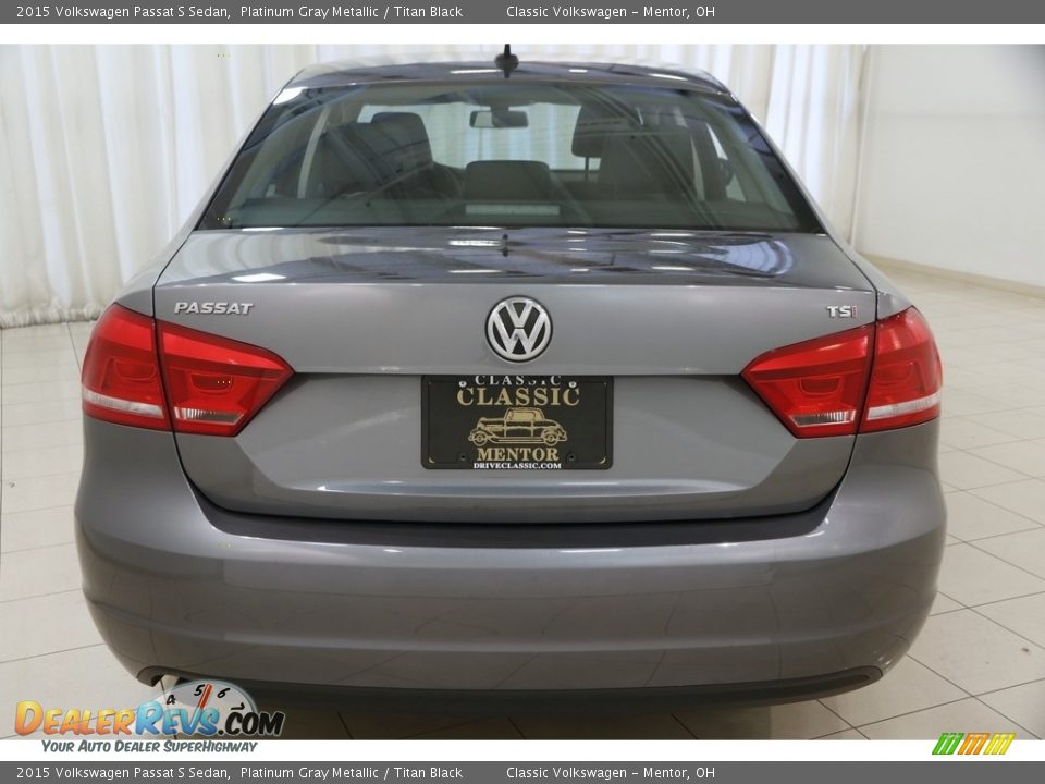 2015 Volkswagen Passat S Sedan Platinum Gray Metallic / Titan Black Photo #18