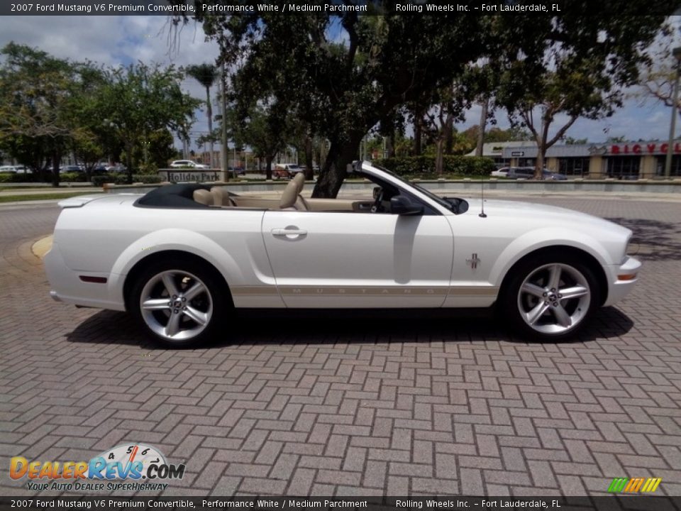 2007 Ford Mustang V6 Premium Convertible Performance White / Medium Parchment Photo #11