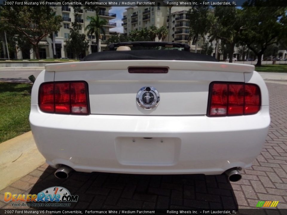 2007 Ford Mustang V6 Premium Convertible Performance White / Medium Parchment Photo #15