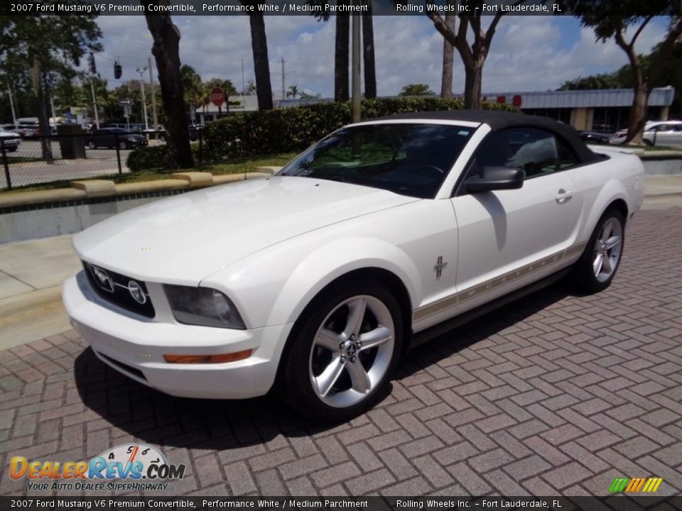 2007 Ford Mustang V6 Premium Convertible Performance White / Medium Parchment Photo #34