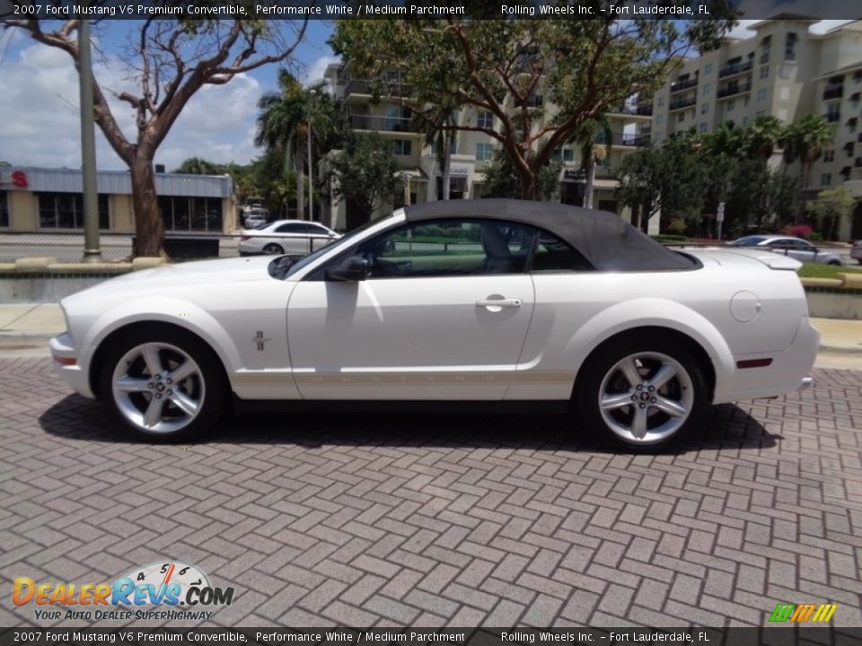 2007 Ford Mustang V6 Premium Convertible Performance White / Medium Parchment Photo #36