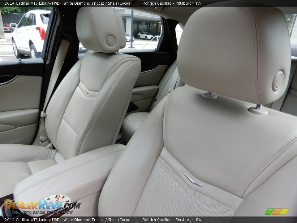 2014 Cadillac XTS Luxury FWD White Diamond Tricoat / Shale/Cocoa Photo #17