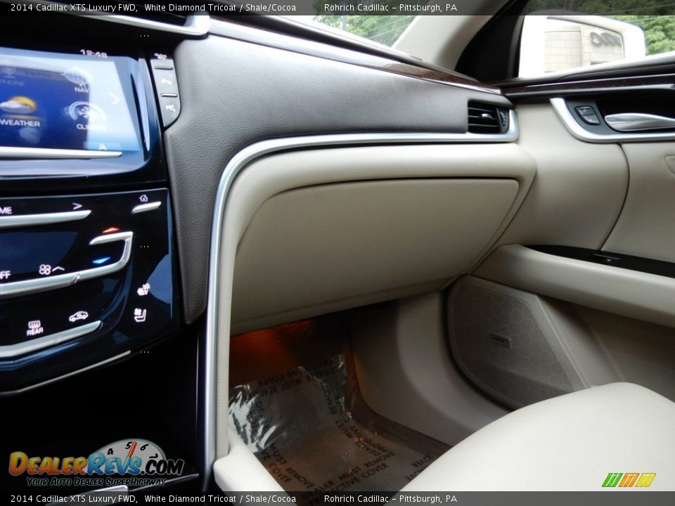 2014 Cadillac XTS Luxury FWD White Diamond Tricoat / Shale/Cocoa Photo #21