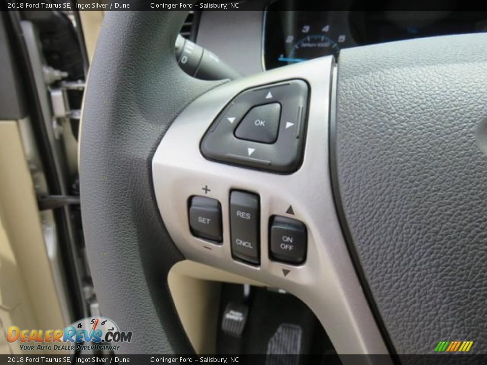 2018 Ford Taurus SE Steering Wheel Photo #16