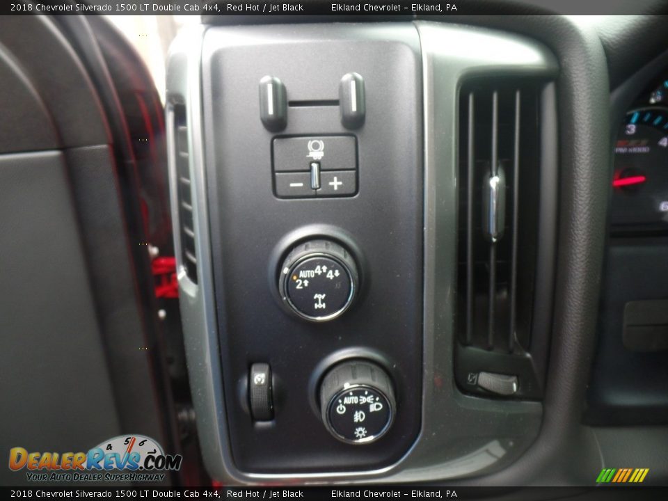 2018 Chevrolet Silverado 1500 LT Double Cab 4x4 Red Hot / Jet Black Photo #23