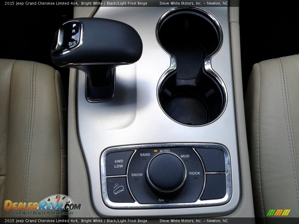 2015 Jeep Grand Cherokee Limited 4x4 Bright White / Black/Light Frost Beige Photo #28