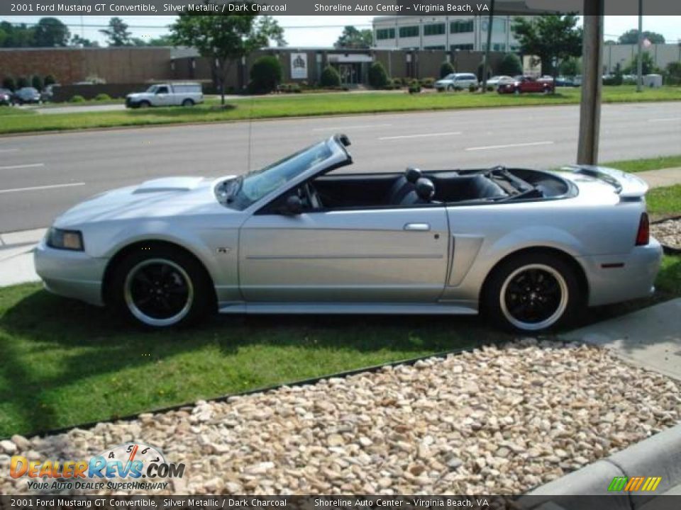 2001 Ford Mustang GT Convertible Silver Metallic / Dark Charcoal Photo #2