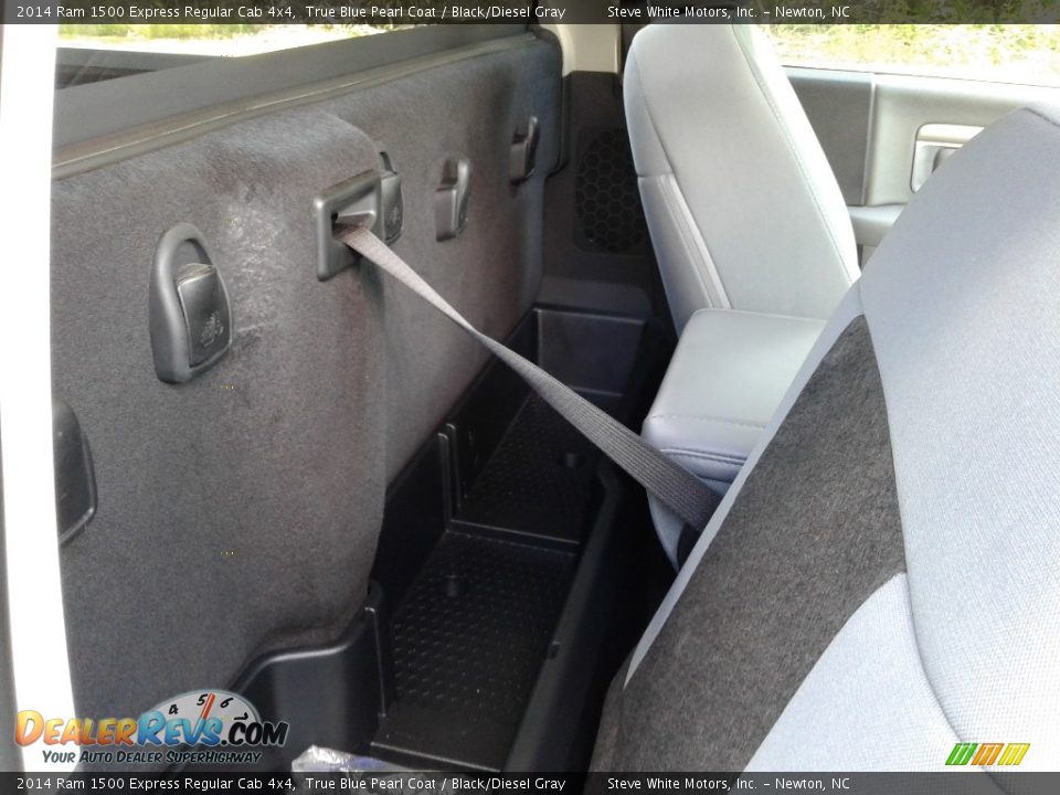 2014 Ram 1500 Express Regular Cab 4x4 True Blue Pearl Coat / Black/Diesel Gray Photo #13