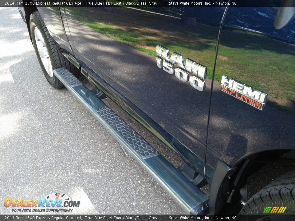2014 Ram 1500 Express Regular Cab 4x4 True Blue Pearl Coat / Black/Diesel Gray Photo #24