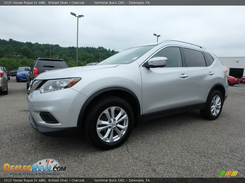 2015 Nissan Rogue SV AWD Brilliant Silver / Charcoal Photo #1