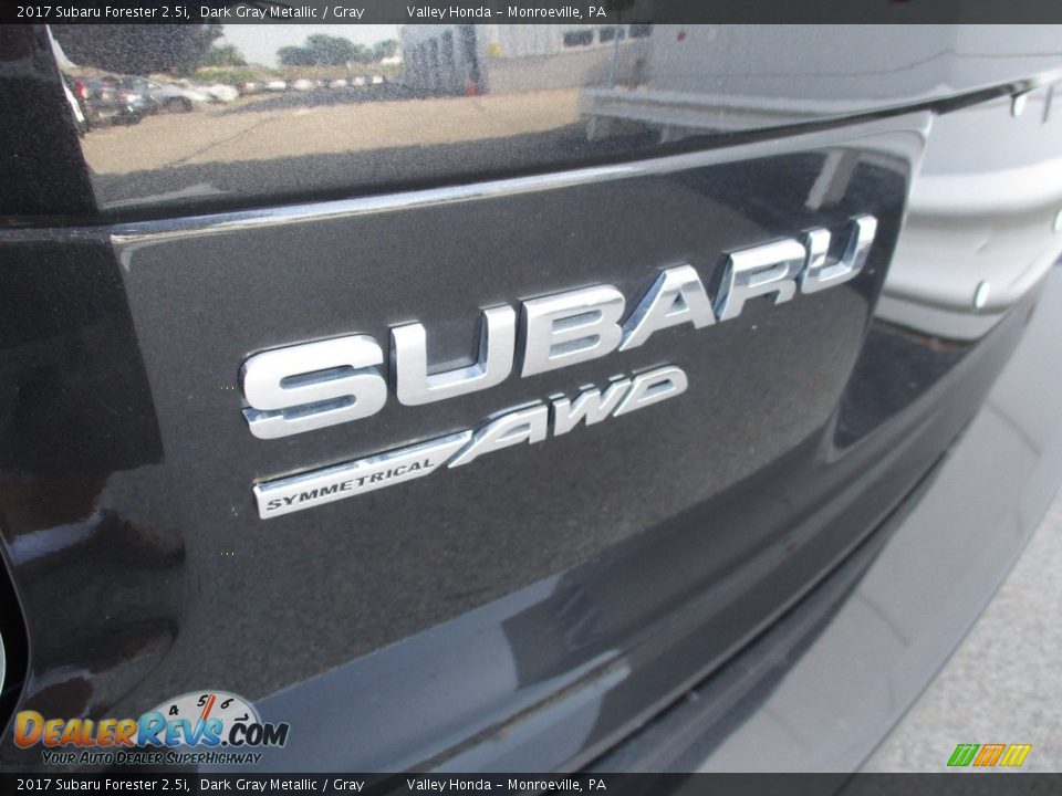 2017 Subaru Forester 2.5i Dark Gray Metallic / Gray Photo #4