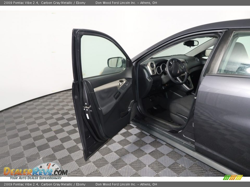2009 Pontiac Vibe 2.4 Carbon Gray Metallic / Ebony Photo #23
