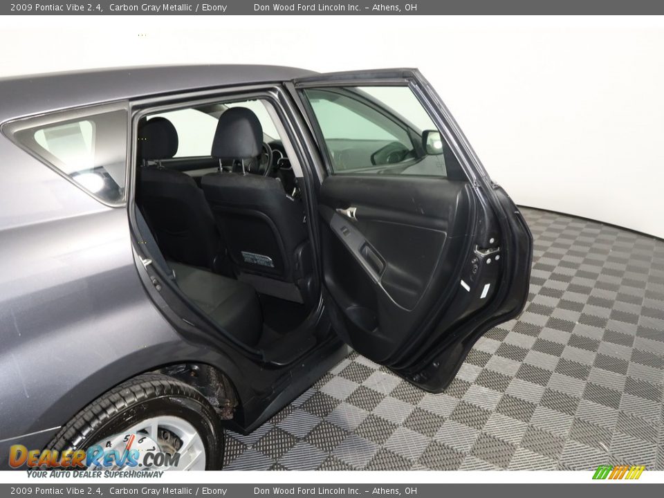 2009 Pontiac Vibe 2.4 Carbon Gray Metallic / Ebony Photo #25