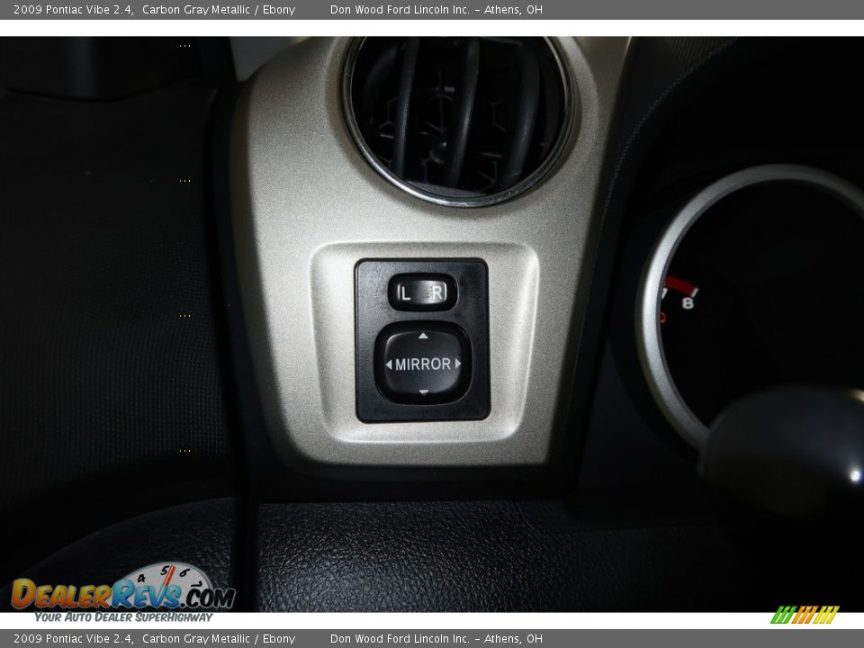 2009 Pontiac Vibe 2.4 Carbon Gray Metallic / Ebony Photo #31