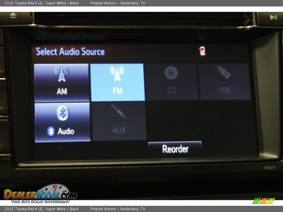 2015 Toyota RAV4 LE Super White / Black Photo #19