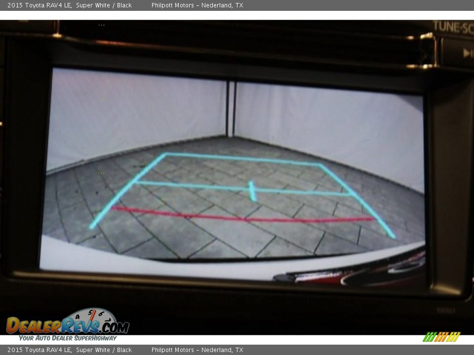 2015 Toyota RAV4 LE Super White / Black Photo #20