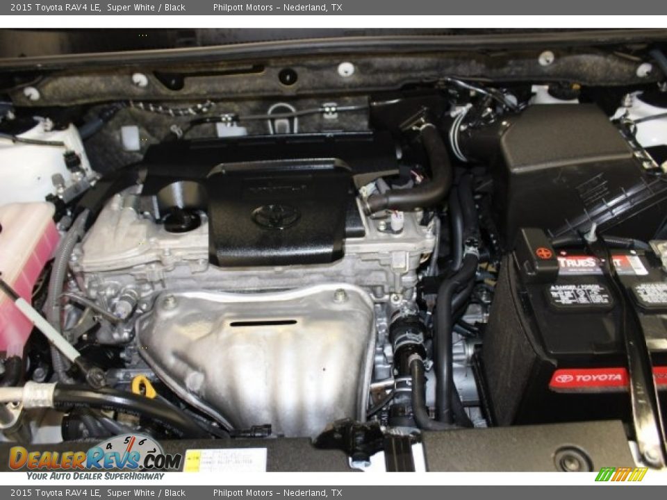 2015 Toyota RAV4 LE Super White / Black Photo #36