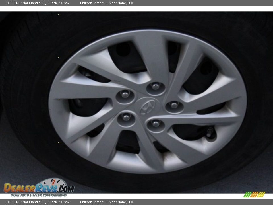 2017 Hyundai Elantra SE Black / Gray Photo #5