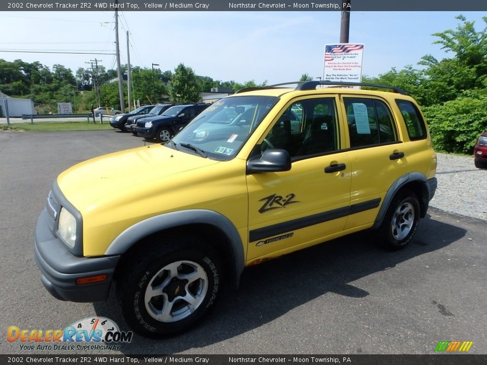 2002 Chevrolet Tracker ZR2 4WD Hard Top Yellow / Medium Gray Photo #1