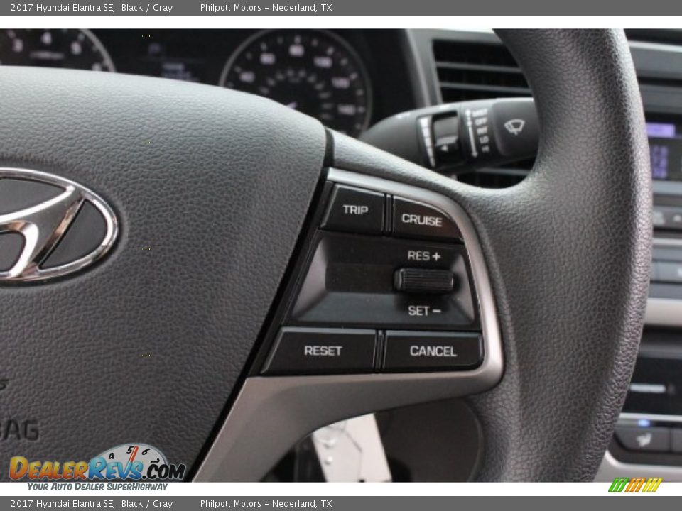 2017 Hyundai Elantra SE Black / Gray Photo #21