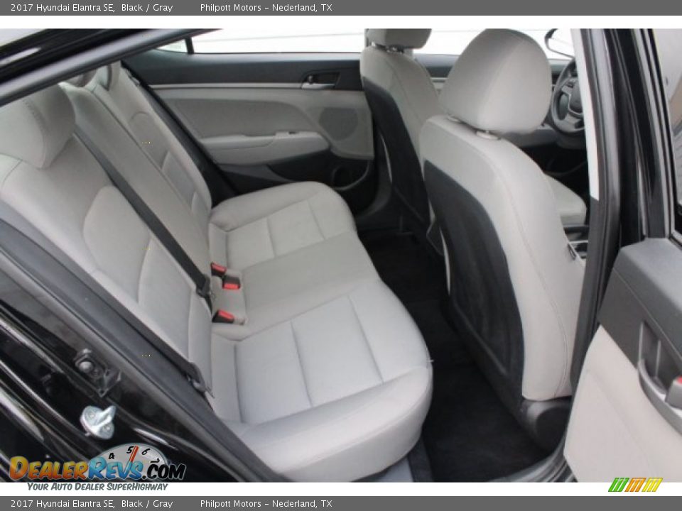 2017 Hyundai Elantra SE Black / Gray Photo #30