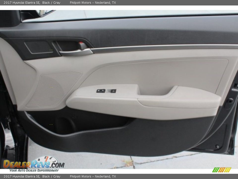 2017 Hyundai Elantra SE Black / Gray Photo #31