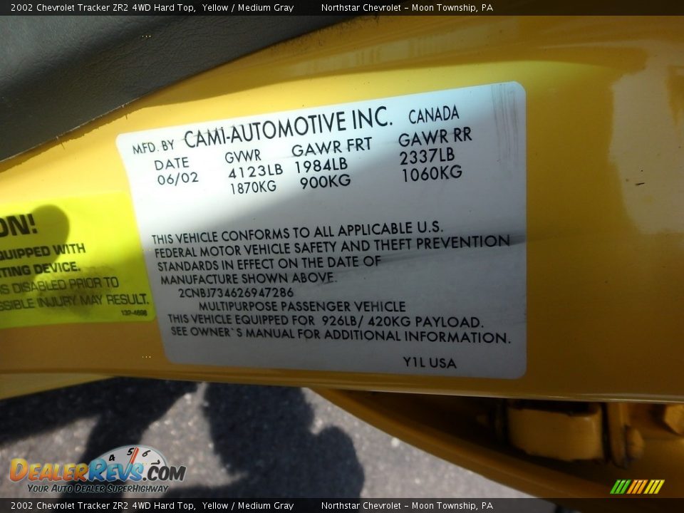 2002 Chevrolet Tracker ZR2 4WD Hard Top Yellow / Medium Gray Photo #14