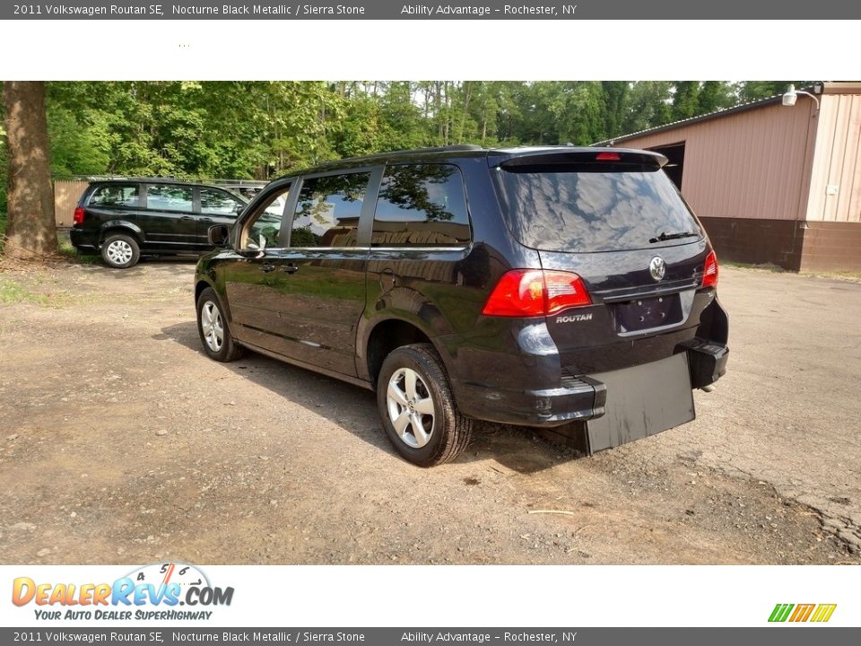 2011 Volkswagen Routan SE Nocturne Black Metallic / Sierra Stone Photo #8