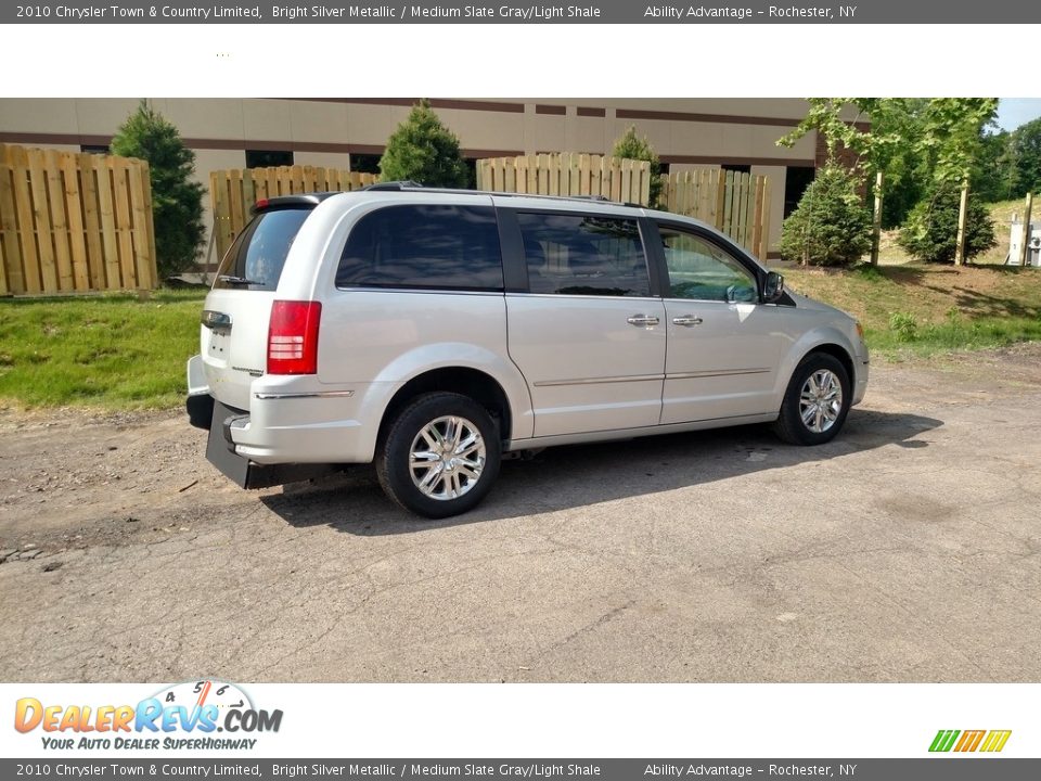 2010 Chrysler Town & Country Limited Bright Silver Metallic / Medium Slate Gray/Light Shale Photo #5