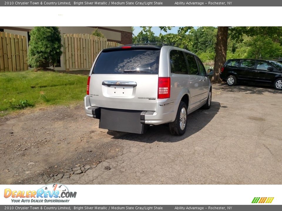 2010 Chrysler Town & Country Limited Bright Silver Metallic / Medium Slate Gray/Light Shale Photo #6