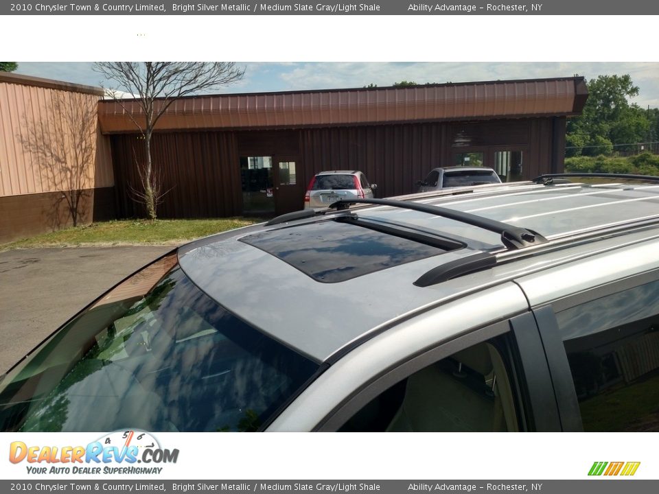 2010 Chrysler Town & Country Limited Bright Silver Metallic / Medium Slate Gray/Light Shale Photo #11