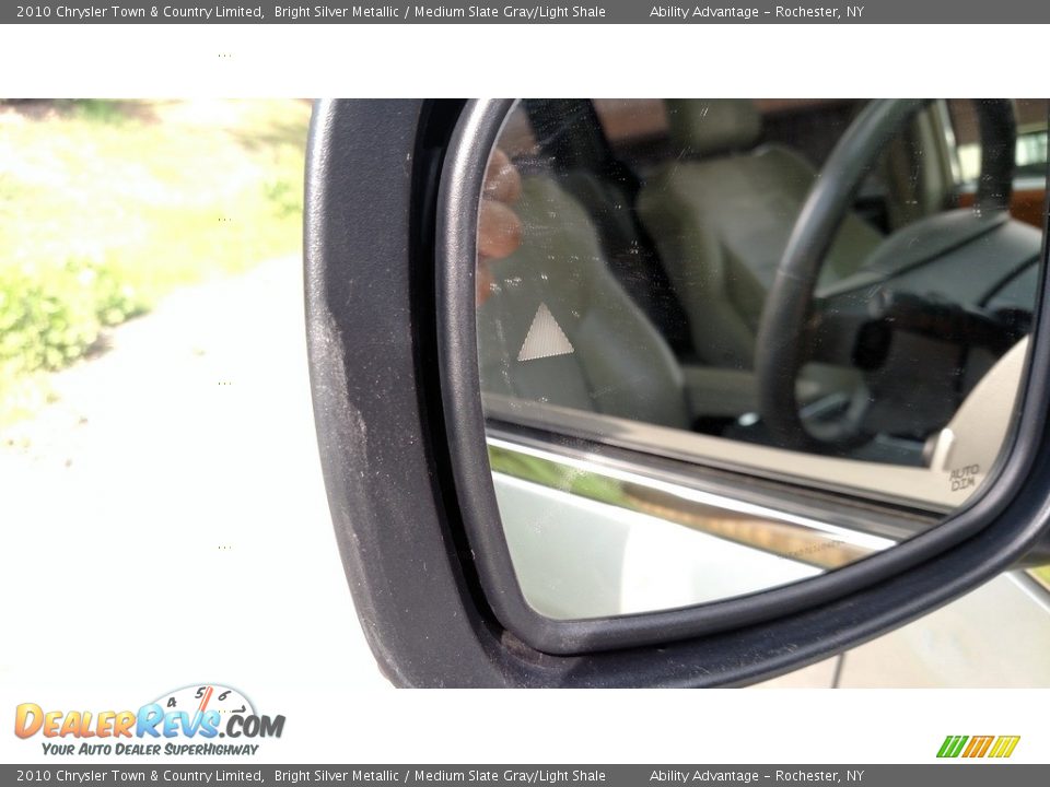 2010 Chrysler Town & Country Limited Bright Silver Metallic / Medium Slate Gray/Light Shale Photo #12