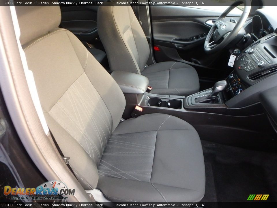 2017 Ford Focus SE Sedan Shadow Black / Charcoal Black Photo #11