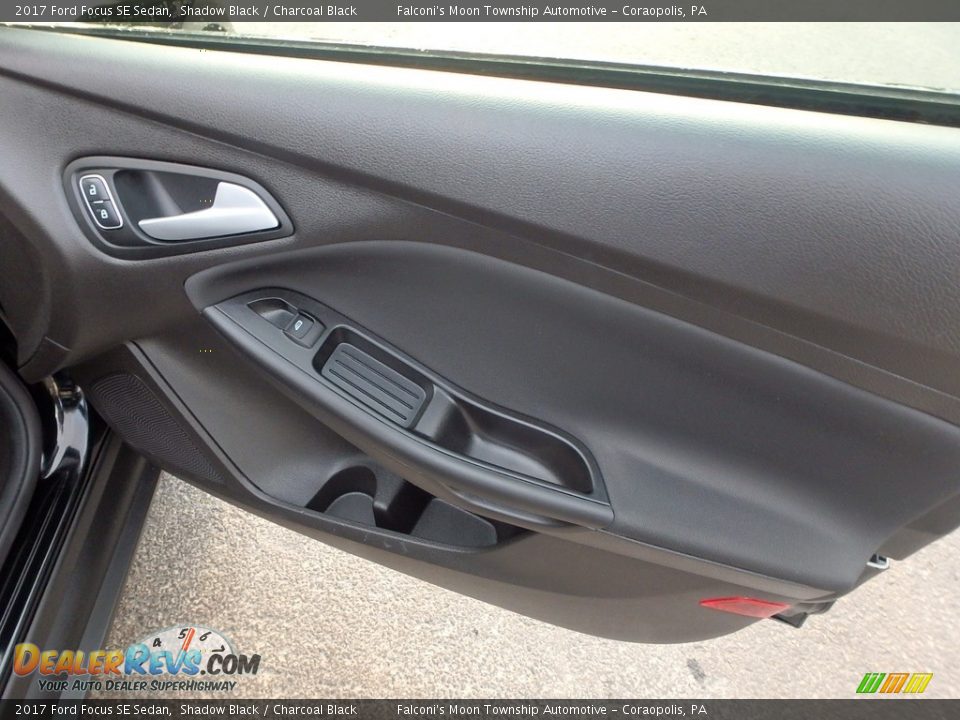 2017 Ford Focus SE Sedan Shadow Black / Charcoal Black Photo #13