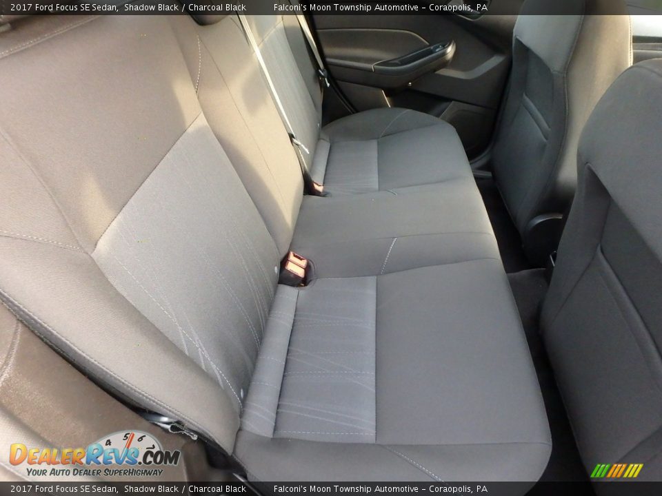 2017 Ford Focus SE Sedan Shadow Black / Charcoal Black Photo #14