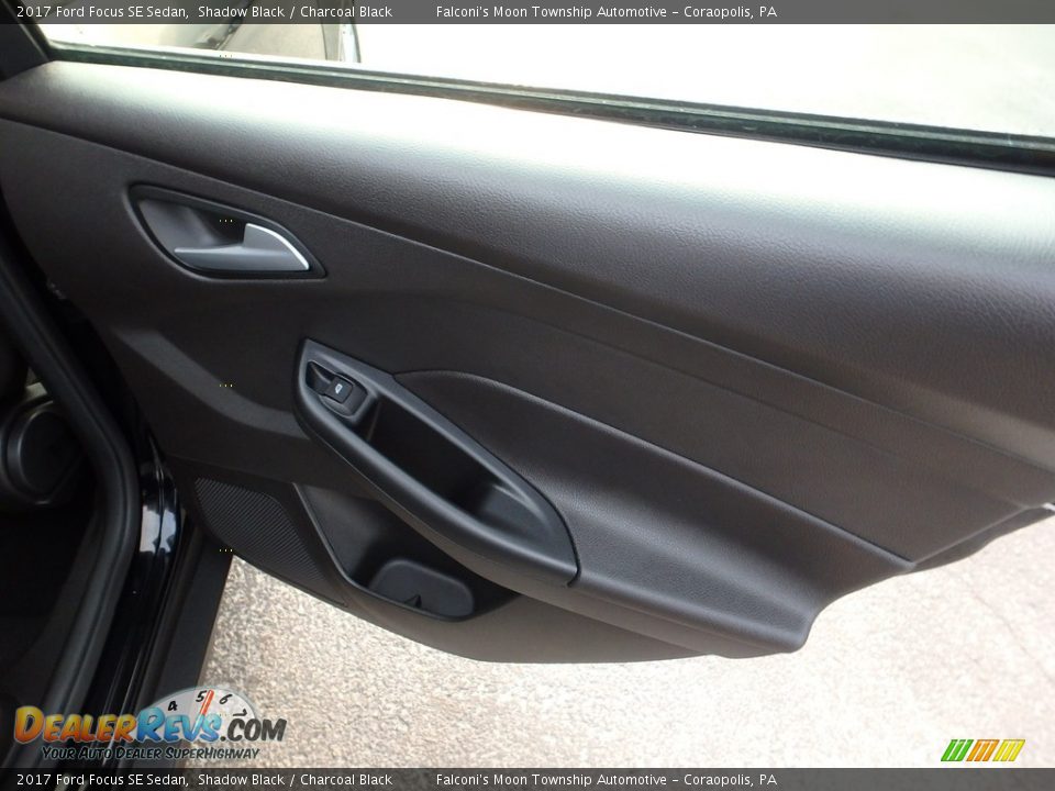 2017 Ford Focus SE Sedan Shadow Black / Charcoal Black Photo #15