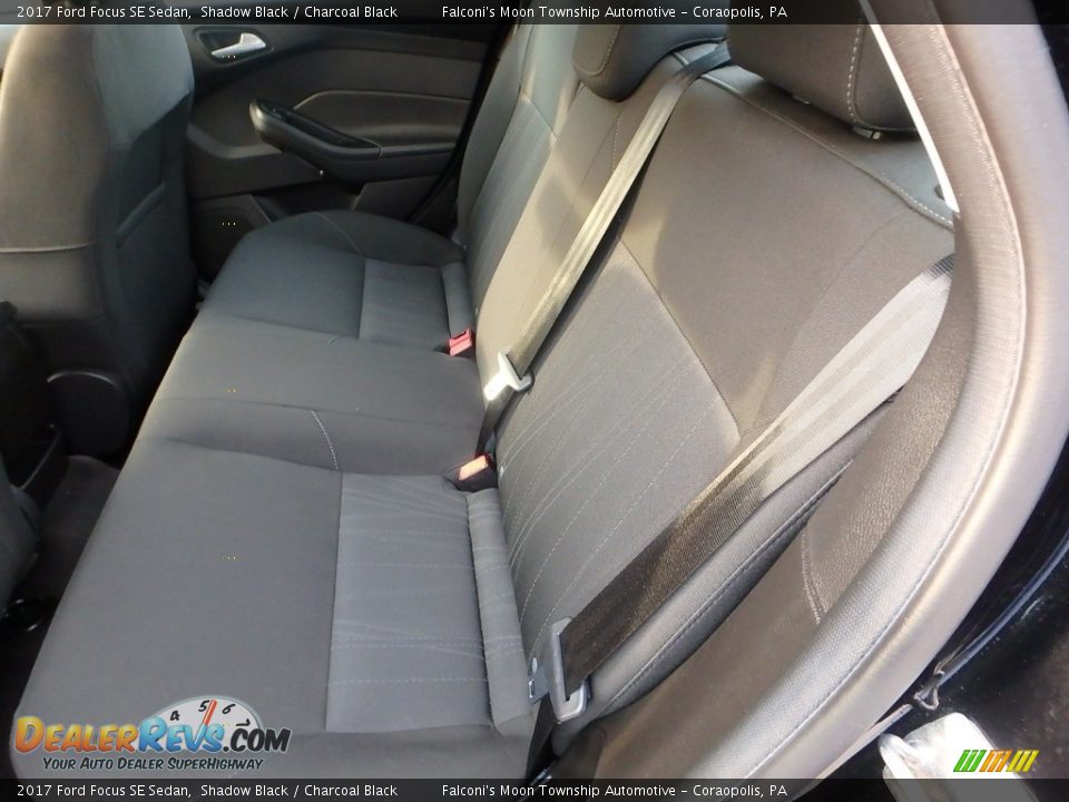2017 Ford Focus SE Sedan Shadow Black / Charcoal Black Photo #17