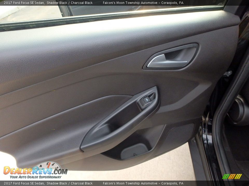 2017 Ford Focus SE Sedan Shadow Black / Charcoal Black Photo #19