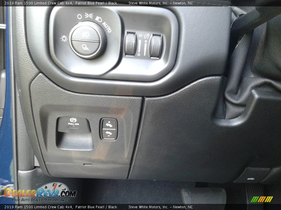 Controls of 2019 Ram 1500 Limited Crew Cab 4x4 Photo #15