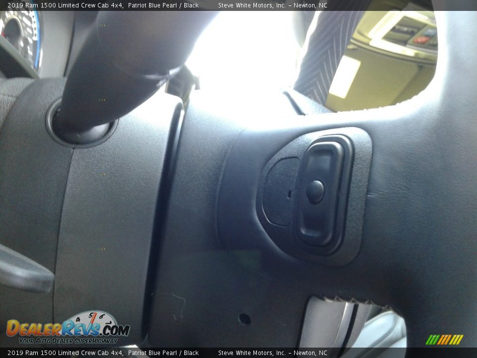 2019 Ram 1500 Limited Crew Cab 4x4 Patriot Blue Pearl / Black Photo #16