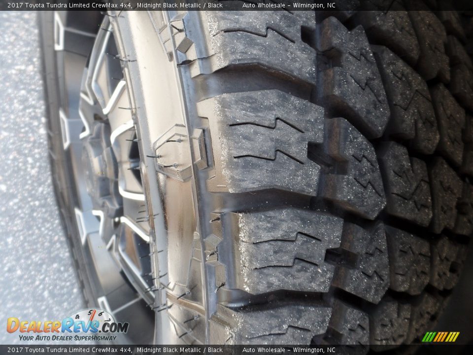 2017 Toyota Tundra Limited CrewMax 4x4 Midnight Black Metallic / Black Photo #8