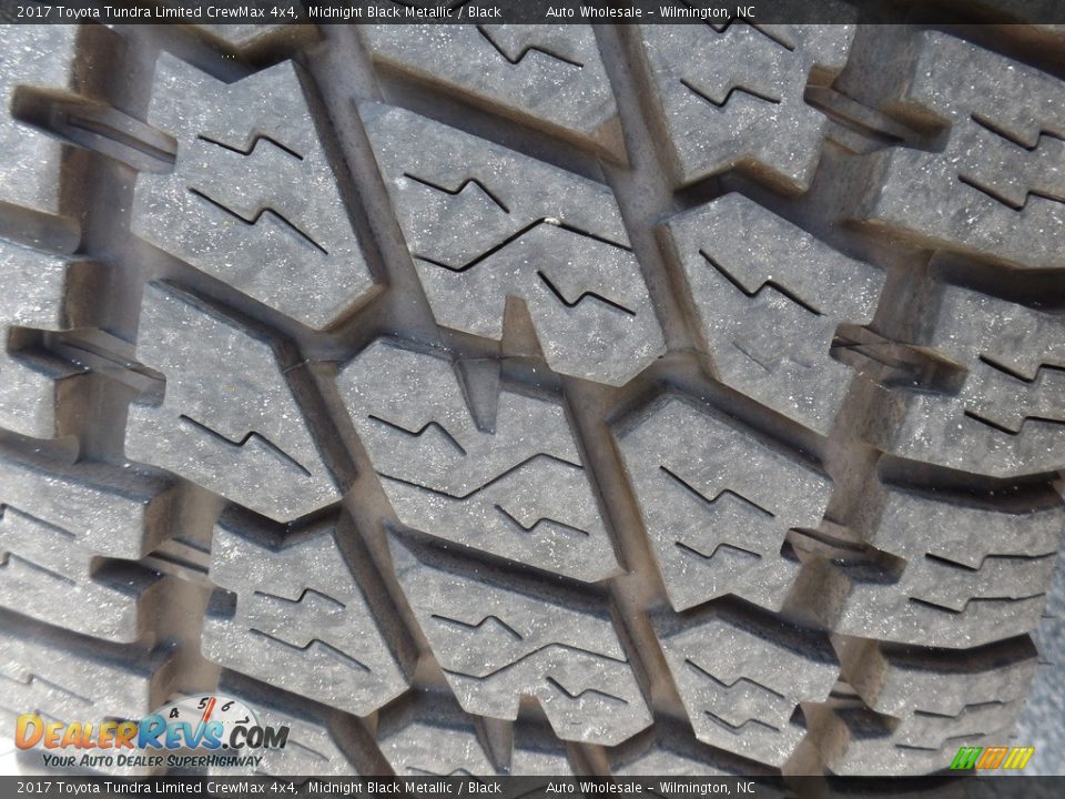 2017 Toyota Tundra Limited CrewMax 4x4 Midnight Black Metallic / Black Photo #9