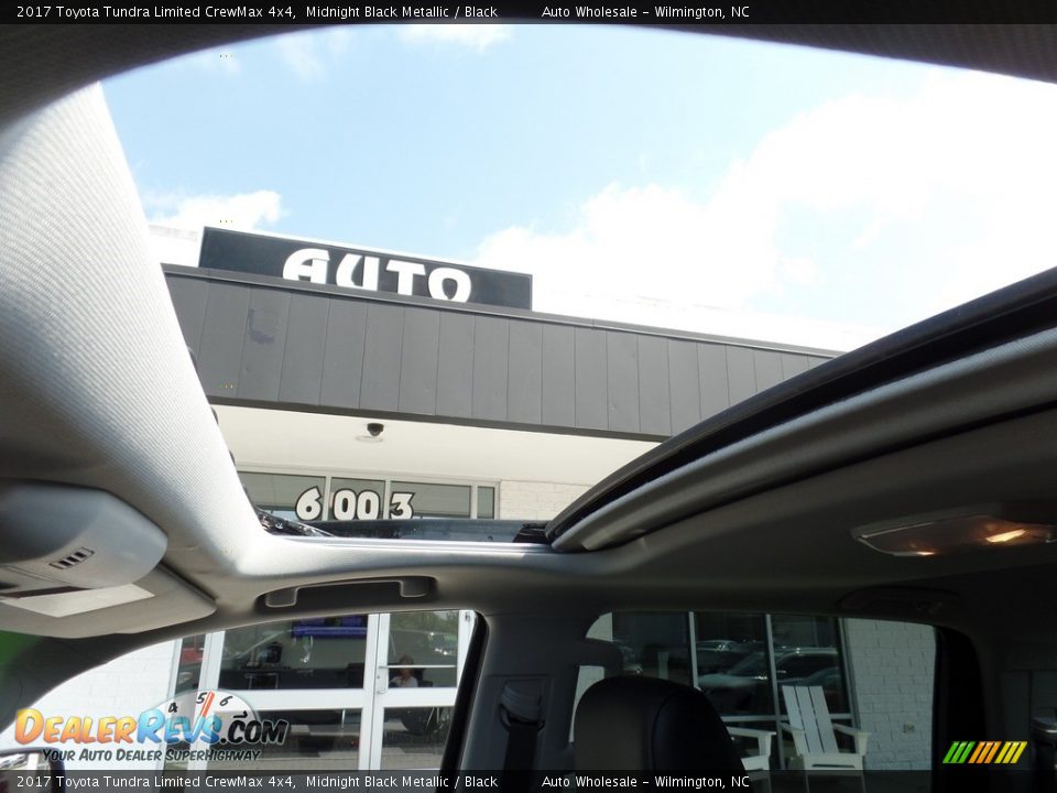 2017 Toyota Tundra Limited CrewMax 4x4 Midnight Black Metallic / Black Photo #10