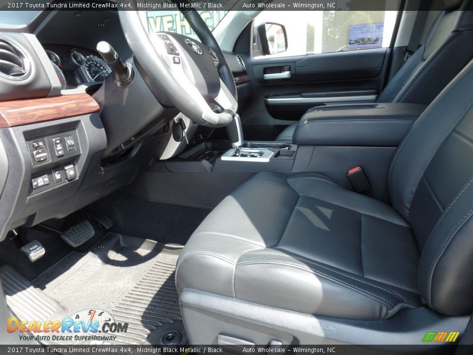 2017 Toyota Tundra Limited CrewMax 4x4 Midnight Black Metallic / Black Photo #11