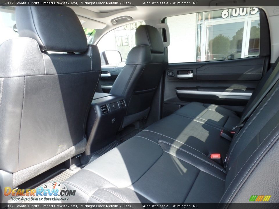 2017 Toyota Tundra Limited CrewMax 4x4 Midnight Black Metallic / Black Photo #12