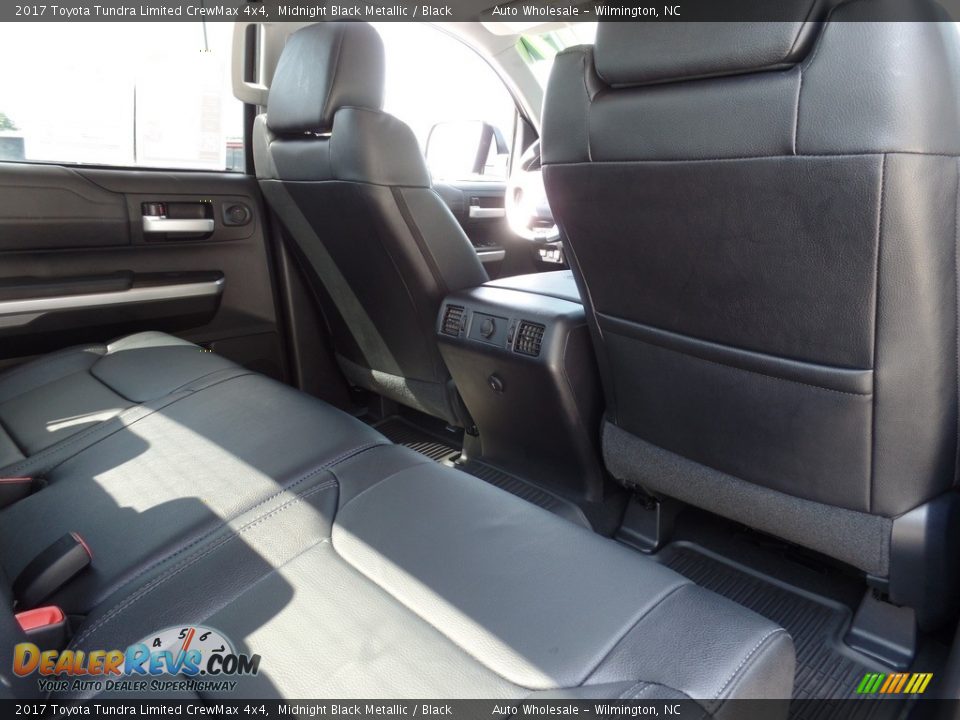 2017 Toyota Tundra Limited CrewMax 4x4 Midnight Black Metallic / Black Photo #14