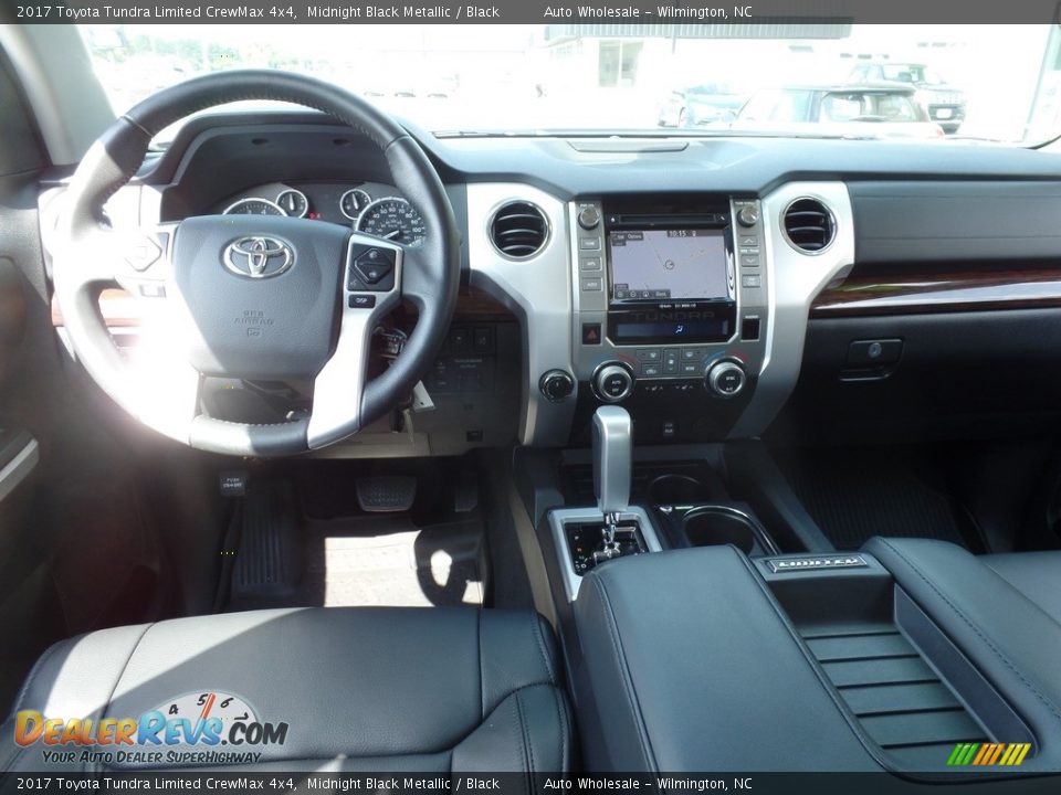2017 Toyota Tundra Limited CrewMax 4x4 Midnight Black Metallic / Black Photo #15