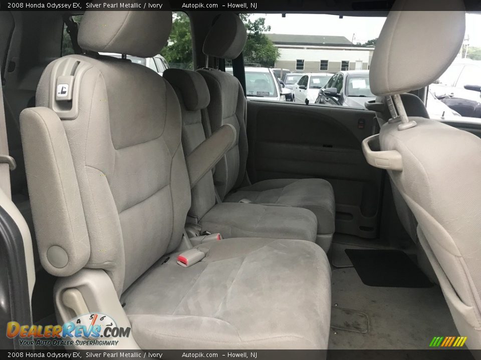 2008 Honda Odyssey EX Silver Pearl Metallic / Ivory Photo #18