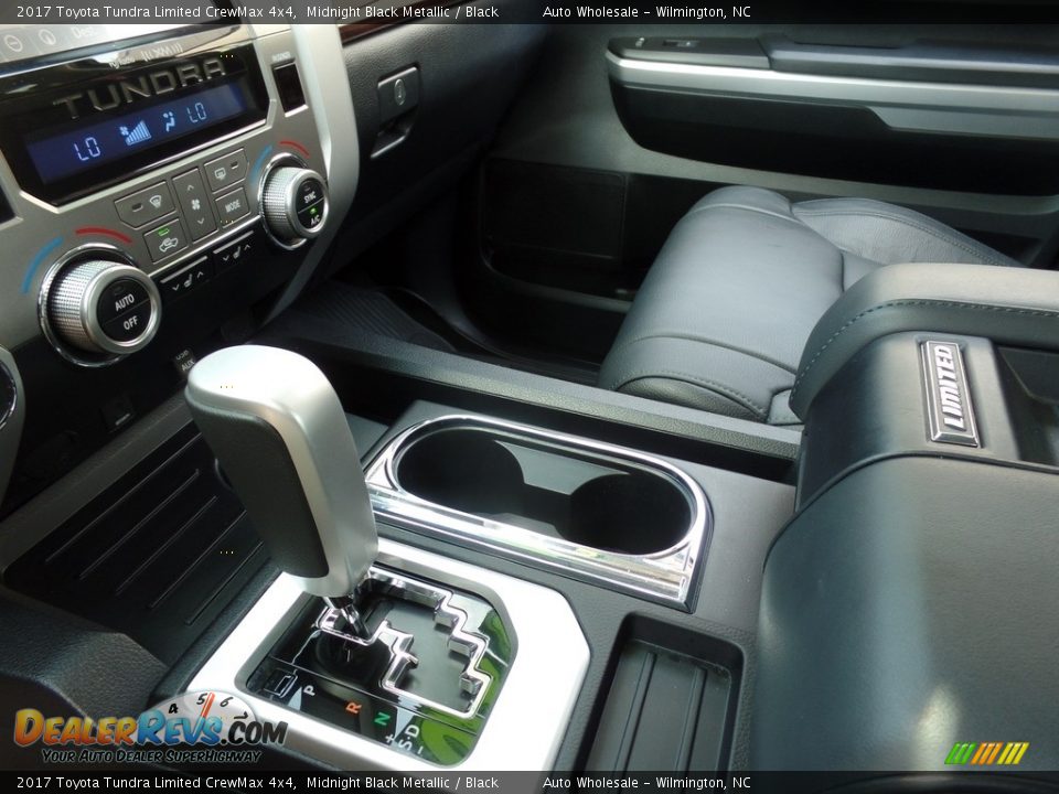2017 Toyota Tundra Limited CrewMax 4x4 Midnight Black Metallic / Black Photo #19