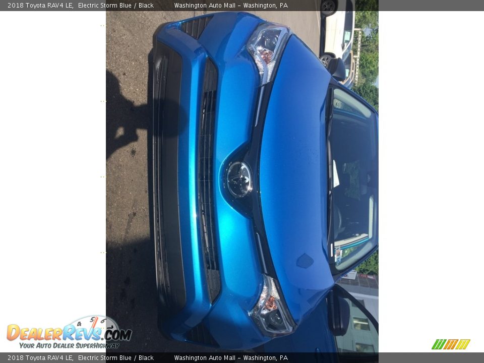 2018 Toyota RAV4 LE Electric Storm Blue / Black Photo #10